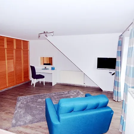 Werftstrasse 2, Ferienhaushaelfte * Heiligenhafen