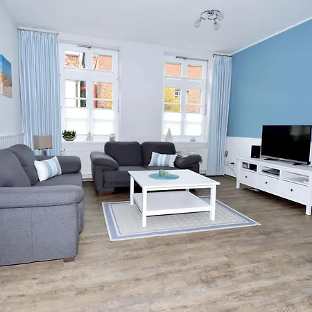 Vakantiehuis Werftstrasse 2, Ferienhaushaelfte Heiligenhafen